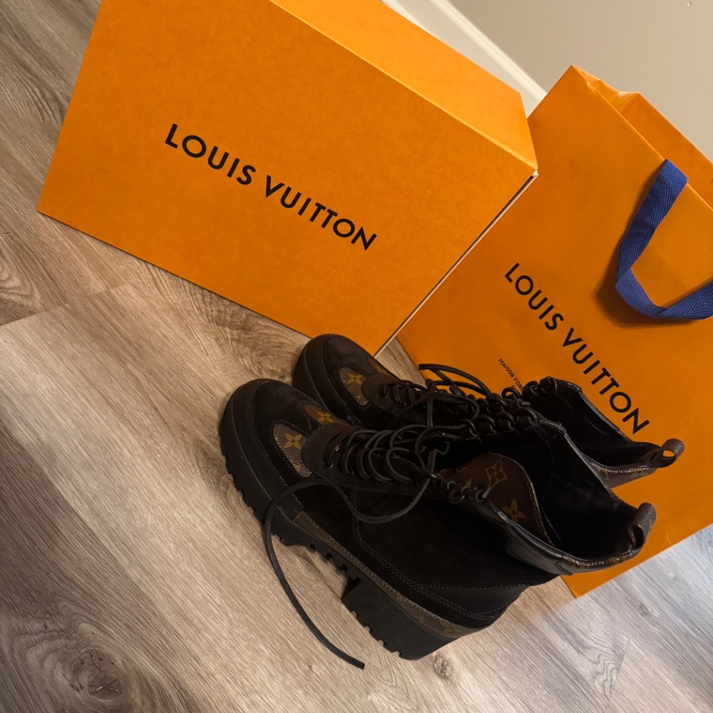 Louis Vuitton Laureate Desert Boots - Picture 3 of 6